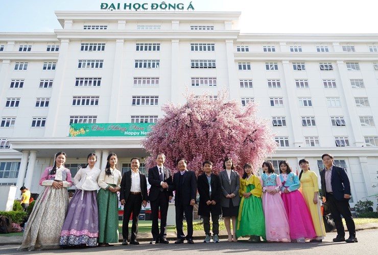 NGÀNH QUAN HỆ QUỐC TẾ, ĐẠI HỌC ĐÔNG Á:  BẮT NHỊP CÙNG THỊ TRƯỜNG LAO ĐỘNG TRONG BỐI CẢNH HỘI NHẬP